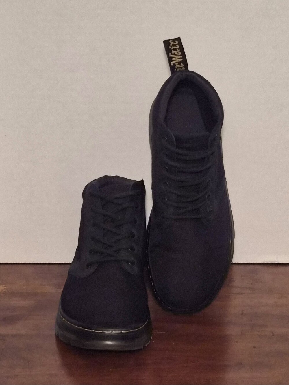 Dr. Martens Bonny Chukka Casual Boots, Mns 9, Like New Cond.! Black/Yellow
